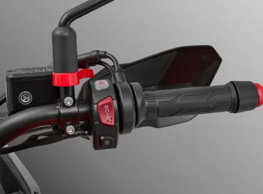 QJ Motor Moto SRT550SX